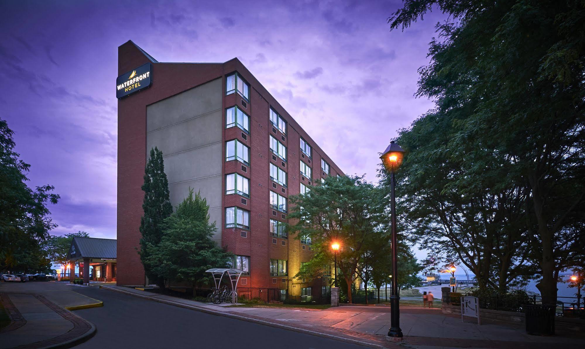 Waterfront Hotel Downtown Burlington Exterior foto